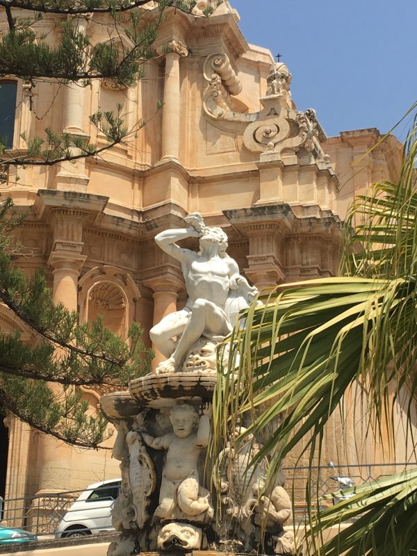 Sculpture in Noto